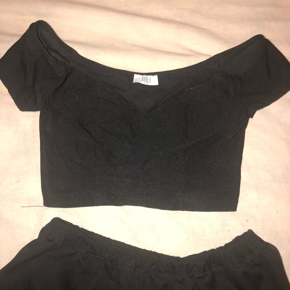 Black crop top